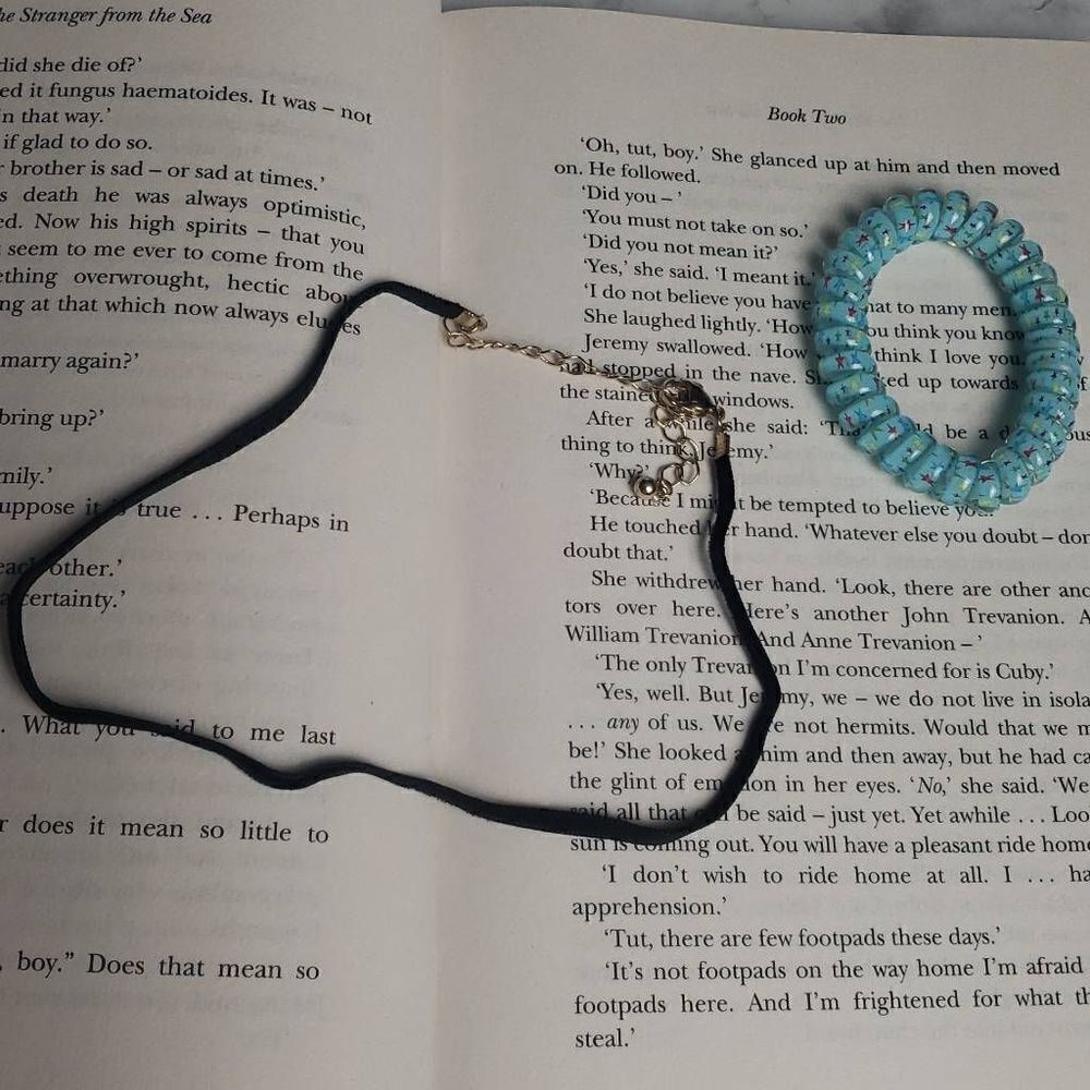 Black Chocker Necklace with free teletie